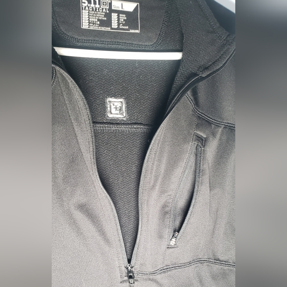 5.11 | quarter zip pull over sweater - Picture 4 of 6
